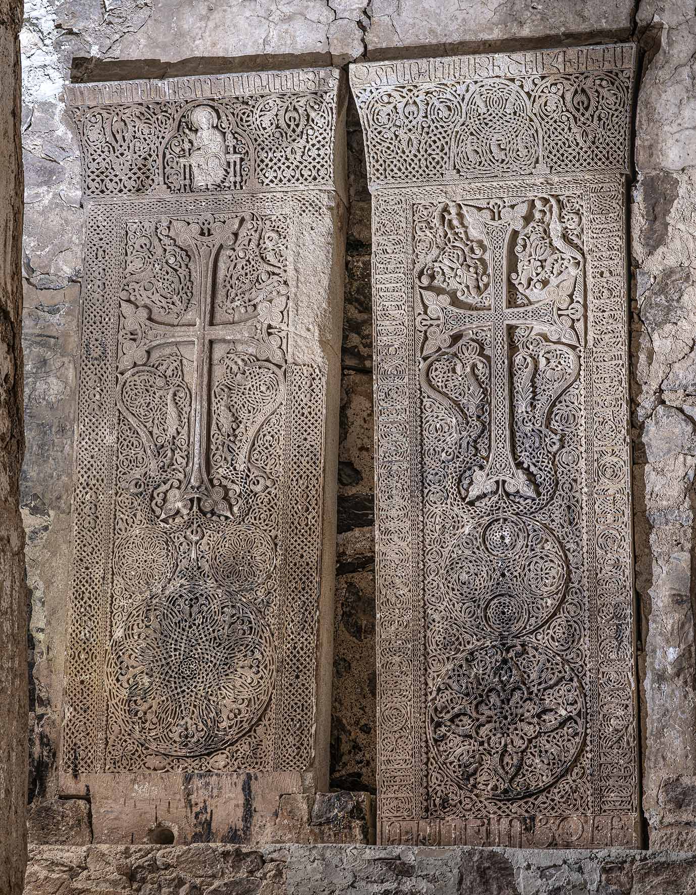 Dadivankʻ monastery, Artsʻakh. Bell-tower, khachʻkʻars, 1283. Photo: H.H. Khatcherian