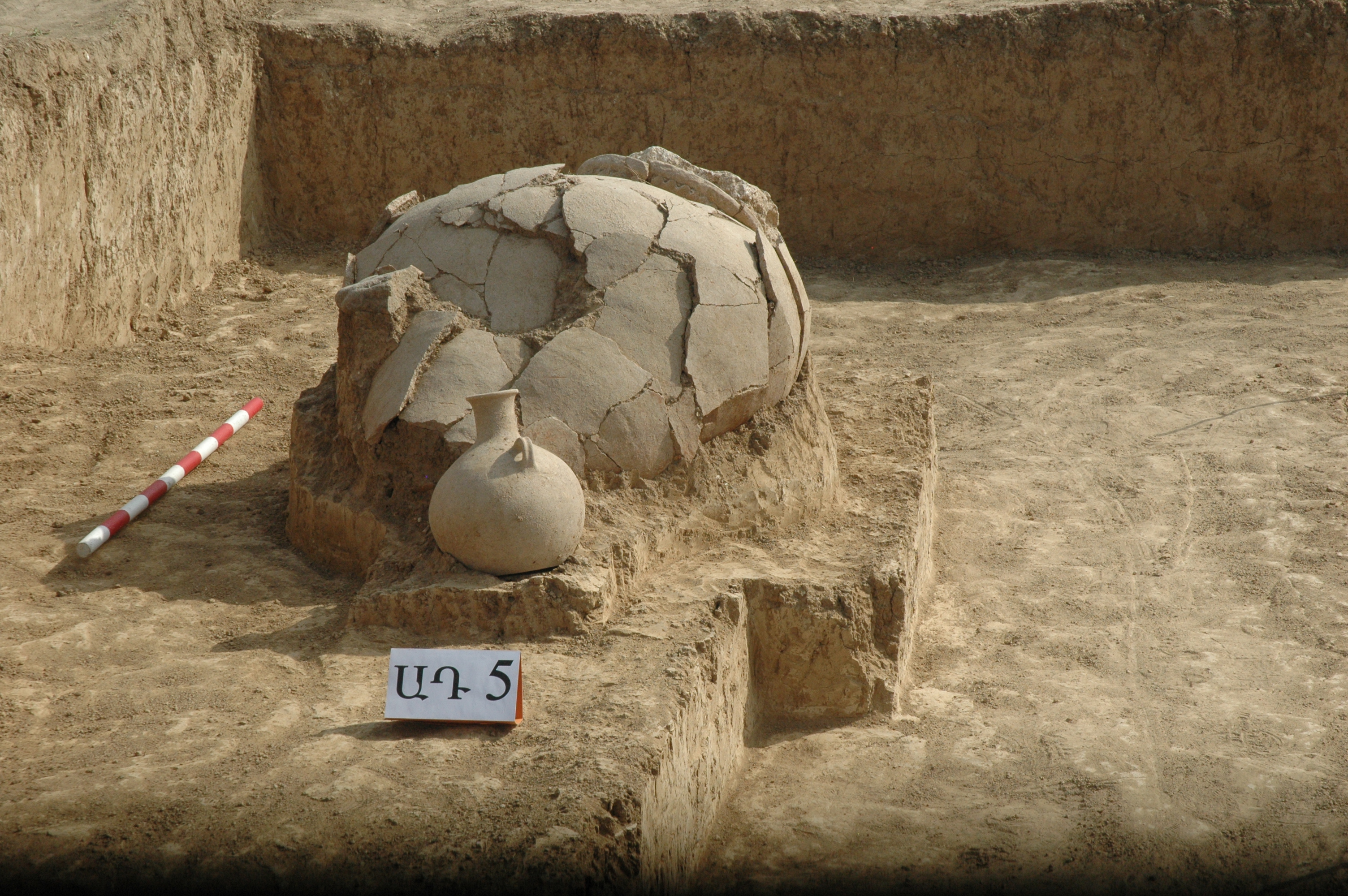 Eastern Antique necropolis, burial in jars, 1st century BCE – 1st century CE.