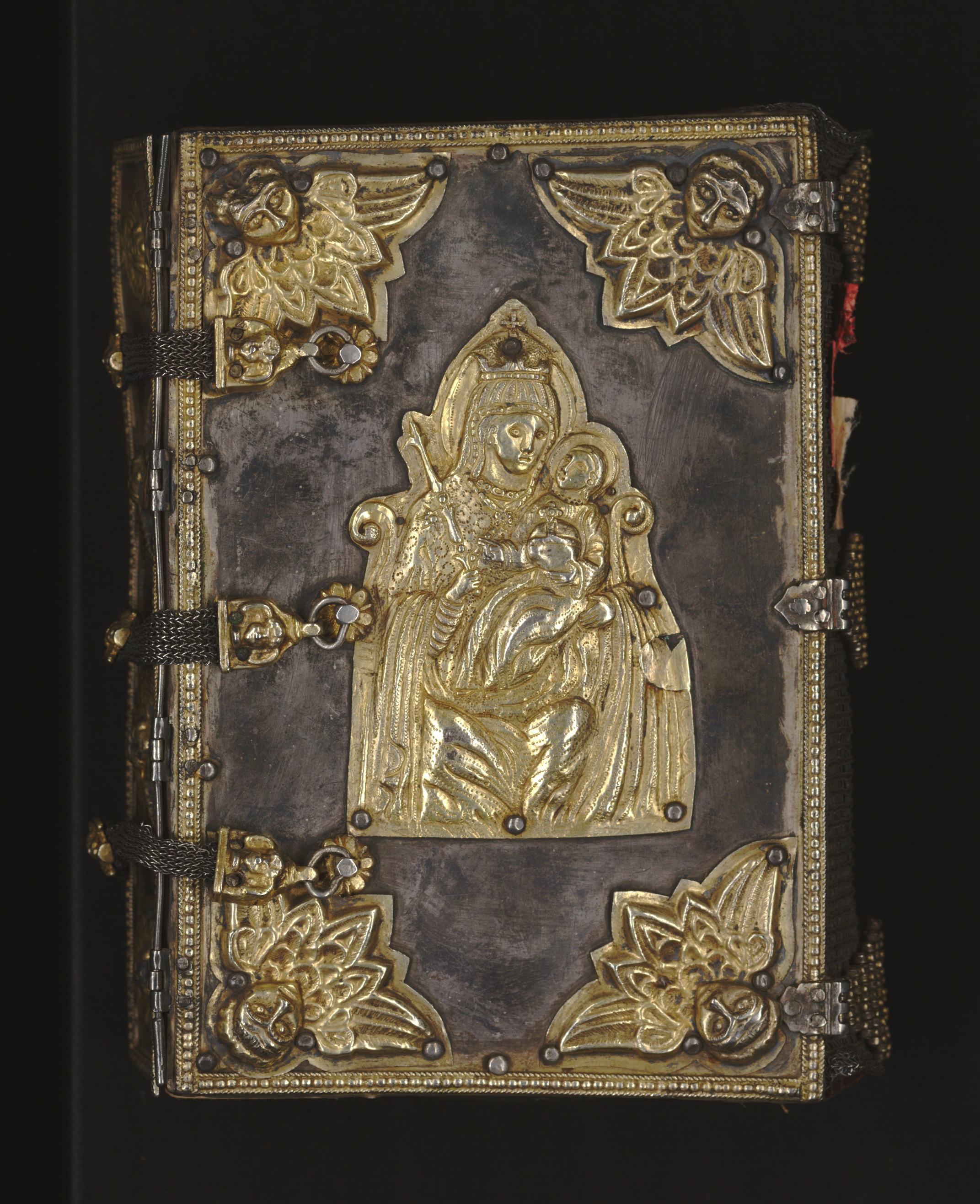 Matenadaran, MS 5636, y. 1676, bookbinder: Barsegh